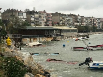 Bursa Gemlik'te tekneler alabora oldu