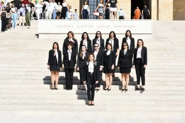 Bursa Mühendis Kadınlar Derneği Yönetim Kurulu, Ata'nın huzurunda