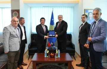 Bursa Osmangazi Belediye Başkanı Aydın'ın Kosova temasları 