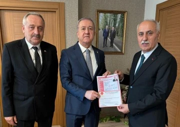 Bursa Yenişehir Belediye Başkanı Davut Aydın yeni dönem için aday adaylığına başvurdu