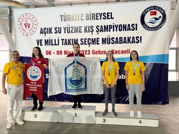 Bursa Yıldırım Belediyespor'un yüzücülerinden büyük başarı 