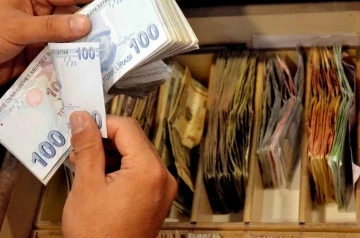 Bütçe Aralık’ta 842,5 milyar lira açık verdi
