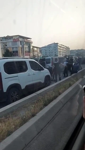 Büyükçekmece’de film gibi hırsız polis kovalamacası kamerada
