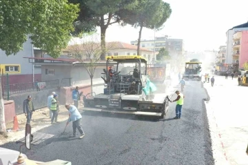 Büyükşehir Belediyesi yol yapım çalışmalarını sürdürüyor
