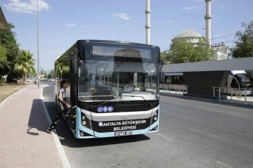 Büyükşehir’den YKS adaylarına toplu ulaşım desteği
