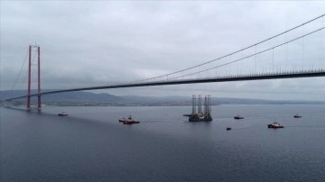 Çanakkale Boğazı gemi trafiğine saat 22.00'da tek yönlü açılacak