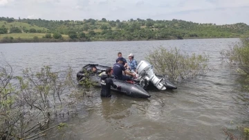 Baraj gölünde tekne battı: 1 kayıp