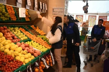 Çayırova’da marketler denetlendi
