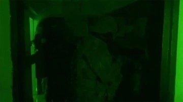 Çember-8 Operasyonları'nda arama kaydı bulunan 4 bin 951 firari yakalandı