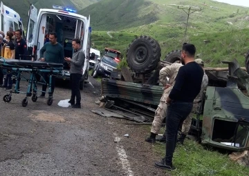 Çıldır’da askeri araç kaza yaptı
