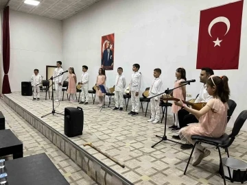 Çıldır İlkokulu’nda mezuniyet konseri düzenledi
