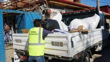 Çivril’e gelen depremzedelerin ihtiyaçları karşılanıyor
