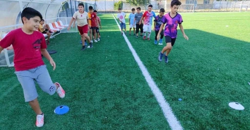 Çocuklar 14 yaşına gelene kadar yüzde 70 oranında sporu bırakıyor
