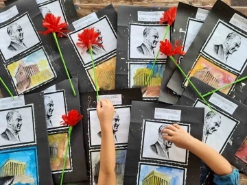 Çocuklar Atatürk’ü şiirler ve şarkılarla andı
