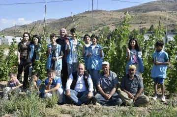 Çocuklar Eko-Köyde tarım hakkında bilgilendirildi
