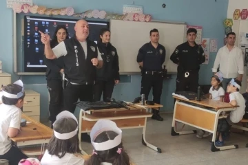 Çocuklara polislik mesleğini sevdirdiler
