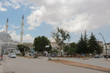 Çorum Belediyesi, Afşin’de peyzaj çalışması yapıyor
