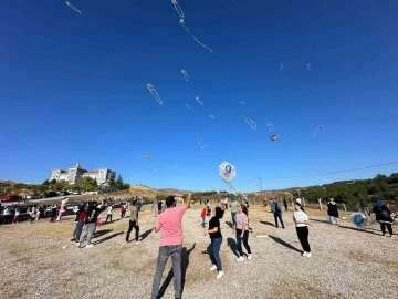 Çorum’da gökyüzü uçurtmalarla renklendi
