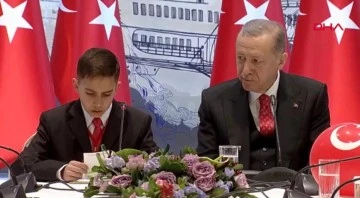 Cumhurbaşkanı Erdoğan depremzede çocuklarla bir araya geldi 