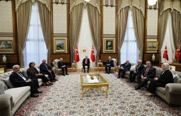 Cumhurbaşkanı Erdoğan, MHP lideri Bahçeli ve bazı siyasetçileri kabul etti