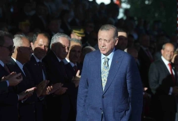 Cumhurbaşkanı Erdoğan: &quot;Yok etmek istedikleri Kıbrıs Türkleri bugün kendi bayraklarının gölgesinde güvenle yaşıyor&quot;
