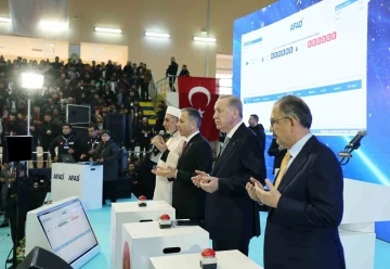 Cumhurbaşkanı Erdoğan, Şanlıurfa’da afet konutları dağıtım törenine katıldı
