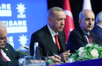 Cumhurbaşkanı Erdoğan, İstanbul İl Başkanlığındaki toplantıya katıldı