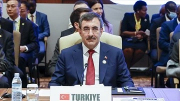 Cumhurbaşkanı Yardımcısı Yılmaz, Afrika'daki krizlerin bitmesi için çaba gösterdiklerini açıkla