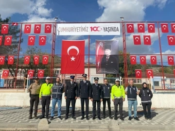 Cumhuriyet’in 100. yılında 100 bayrak çalışması
