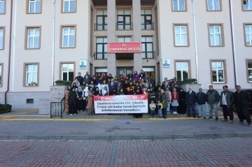 Cumhuriyetin 100’üncü yılında 100 kadın tarım işçisinden şehitlik ziyareti
