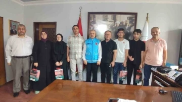 Denizli Müftülüğü üniversite sınavında derece yapan öğrencileri ödüllendirdi
