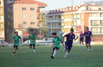 Denizlispor’un geleceği minikler, yeni sezonu açtı
