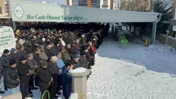 Depremde hayatını kaybeden 8 kişi Niğde’de toprağa verildi
