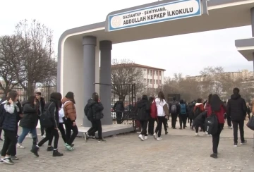 Depremden etkilenen Gaziantep’te okullar açıldı
