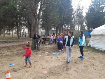 Depremzede çocuklara yönelik sinema saati ve parkur oyunları etkinliği
