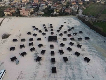 Depremzedeler için &quot;Yörük Çadırları&quot; kuruldu
