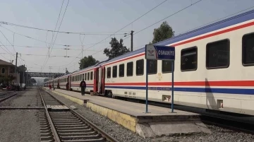 Depremzedelere ev olan tren garı: Burada para geçmiyor
