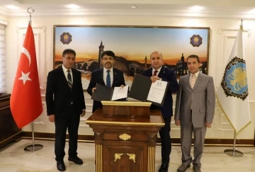 Dicle Üniversitesi ile Diyarbakır Büyükşehir Belediyesi arasında iş birliği protokolü imzalandı
