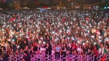 Didim’de 19 Mayıs kutlamaları Casalini konseri ile devam etti
