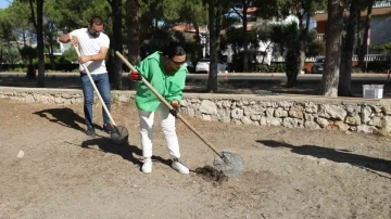 Didim’de temiz çevre için ekipler çalışmaya devam ediyor
