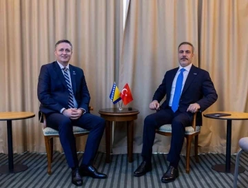 Dışişleri Bakanı Fidan, Bosna-Hersek Devlet Başkanlığı Konseyi Başkanı Beçiroviç ile görüştü
