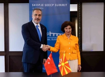 Dışişleri Bakanı Fidan, Kuzey Makedonya Cumhurbaşkanı Davkova ile görüştü
