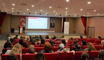 “Diyalekt&quot; ile İngilizce Düzce’de her yerde
