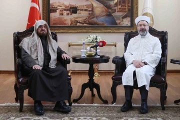 Diyanet İşleri Başkanı Erbaş: “Depremde manevi destek ve rehberlik noktasında büyük bir mücadelenin içerisine girdik&quot;
