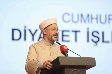 Diyanet İşleri Başkanı Erbaş, imam hatip öğrencileriyle bir araya geldi
