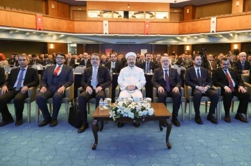 Diyanet İşleri Başkanı Erbaş: “İslam’ın ahlak ilkelerini insanlığa yeniden teklif etmeliyiz”
