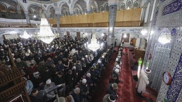 Diyanet İşleri Başkanı Erbaş, İstanbul'da teravih namazı kıldırdı