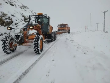 Diyarbakır Valisi duyurdu: Okullar 1 gün tatil edildi
