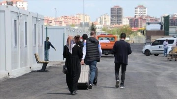 Diyarbakır'da depremzedelerin konteyner kente yerleştirilmesine başlandı