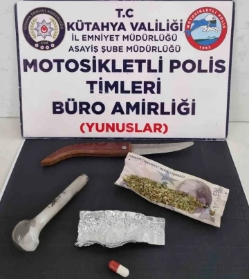 Durdurulan motosiklette uyuşturucu ele geçirildi
